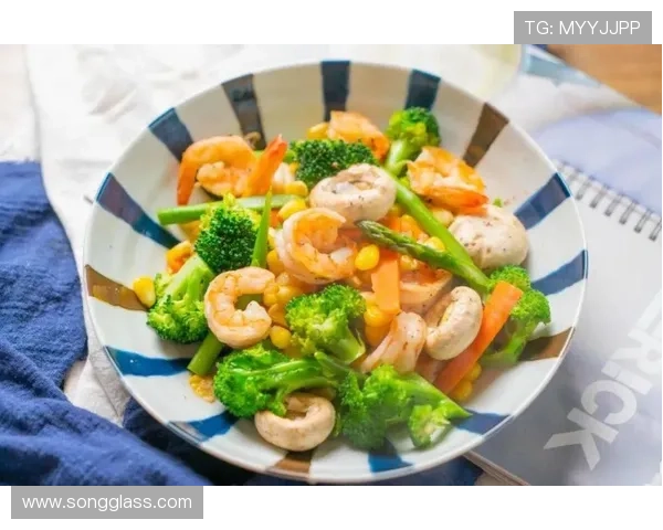 #一周减脂不重样#香菜菱角肉炒虾仁 #一周减脂不重样#香菜菱角肉炒虾仁